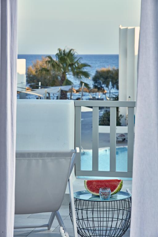 Aqua Blue Beach Hotel Perissa  Exterior photo
